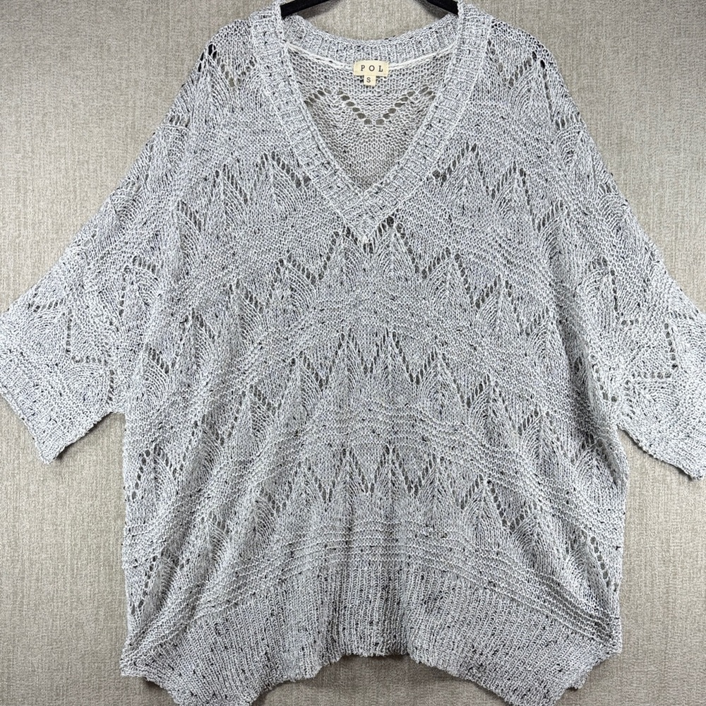 POL Women’s Oversized Light Gray V-Neck Sweater S